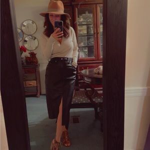 Meet your Posher, Rebecca